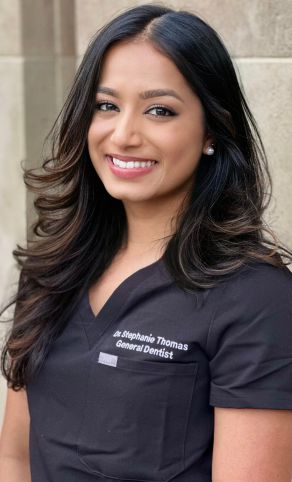Dr Stephanie Thomas